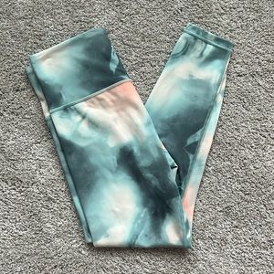 EUC size small Athleta 7/8th Elation Legging